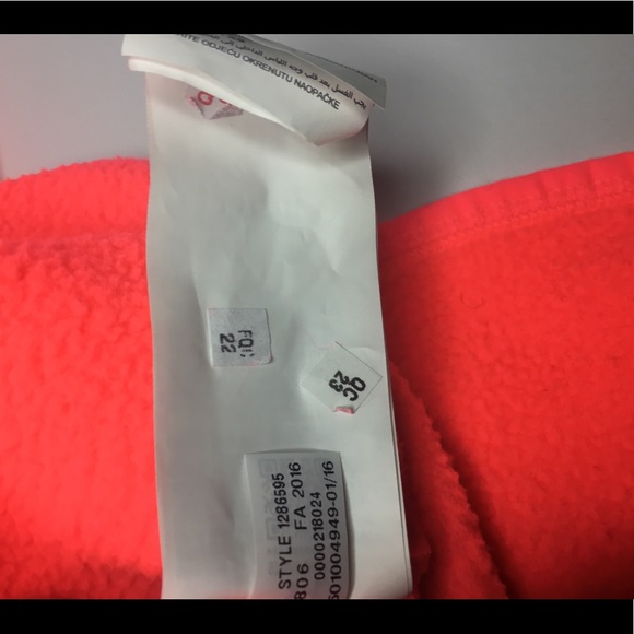 Under Armour Coldwear hoodie CORAL color NWOT - Picture 6 of 8